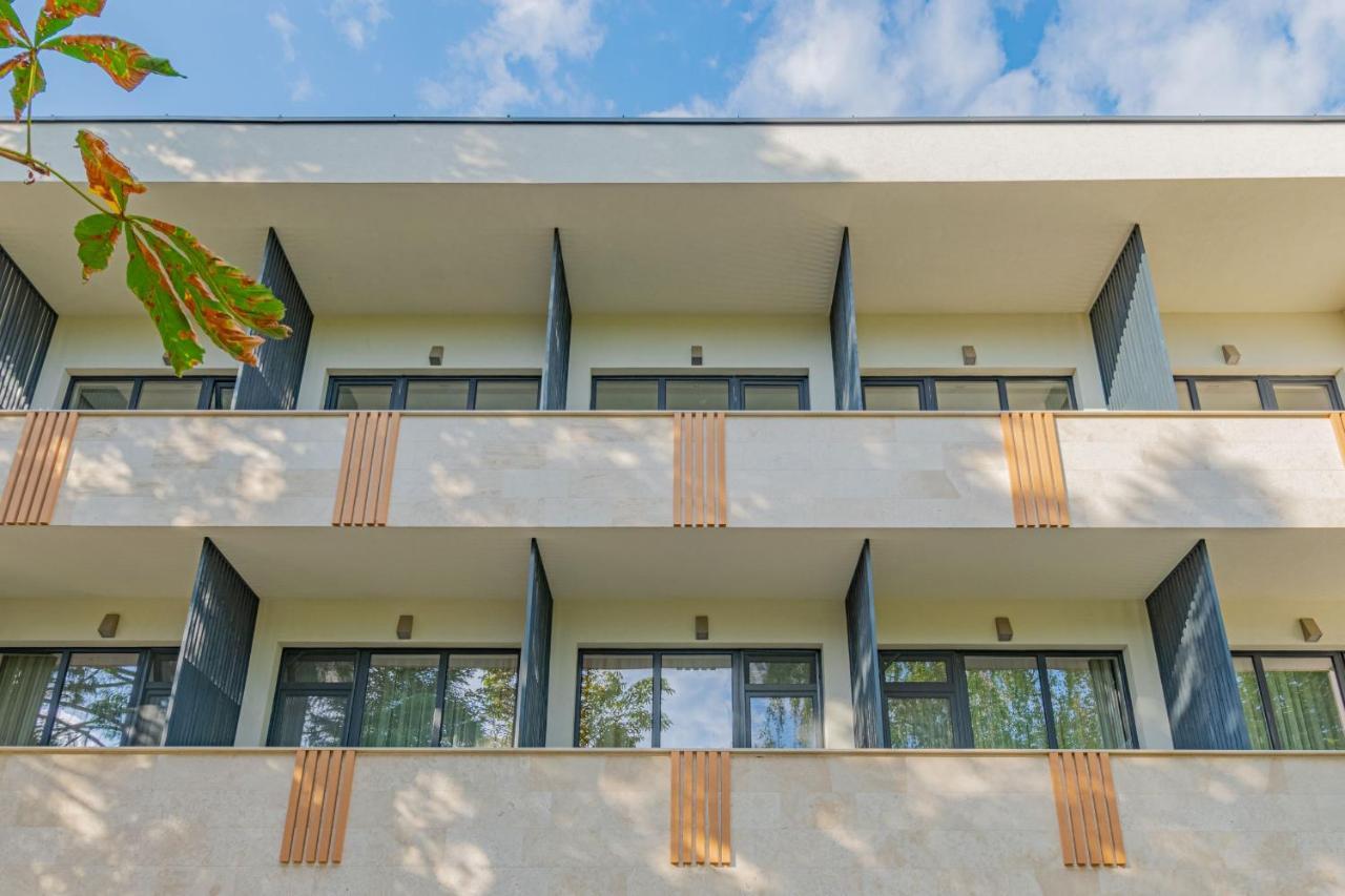 Hotel Osetia Garden Momtschilgrad Exterior foto